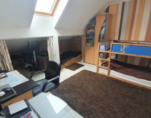 Lakás 4 szobák eladó on Floresti