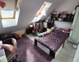 Lakás 4 szobák eladó on Floresti