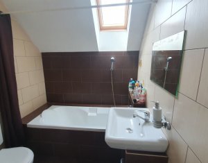 Lakás 4 szobák eladó on Floresti