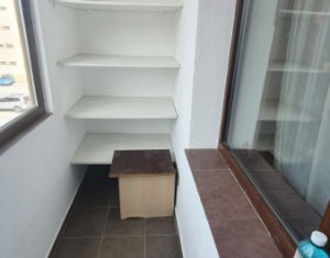 Lakás 3 szobák eladó on Floresti