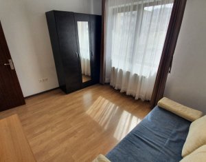 Lakás 3 szobák eladó on Floresti