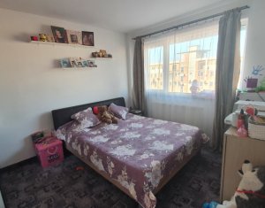 Lakás 3 szobák eladó on Floresti