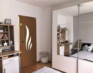 Lakás 4 szobák eladó on Cluj-napoca, Zóna Manastur