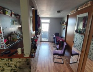 Lakás 2 szobák eladó on Floresti