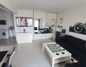 Lakás 2 szobák eladó on Floresti