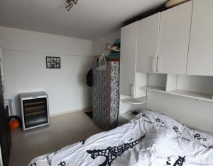 Lakás 2 szobák eladó on Floresti