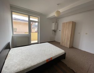 Lakás 3 szobák eladó on Floresti