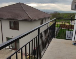 Maison 4 chambres à louer dans Cluj-napoca, zone Iris