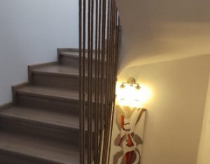 Maison 4 chambres à louer dans Cluj-napoca, zone Iris