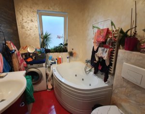 Lakás 2 szobák eladó on Floresti