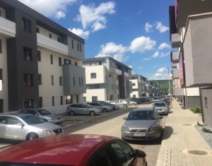 Lakás 3 szobák eladó on Floresti