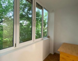 Appartement 4 chambres à louer dans Cluj-napoca, zone Marasti