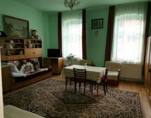 Apartament 2 camere,  semidecomandat