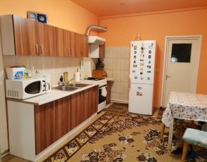 Apartament 2 camere,  semidecomandat