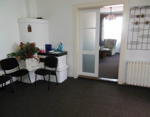 Maison 5 chambres à vendre dans Cluj-napoca, zone Marasti