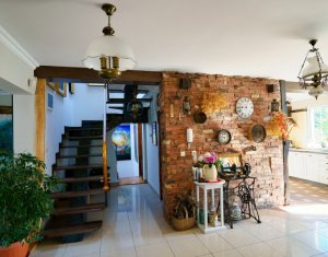 Maison 6 chambres à vendre dans Cluj-napoca, zone Faget