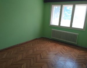 Appartement 4 chambres à vendre dans Cluj-napoca, zone Manastur