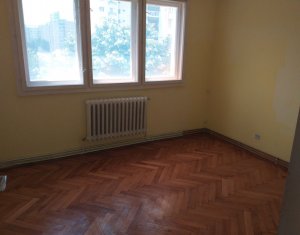 Appartement 4 chambres à vendre dans Cluj-napoca, zone Manastur