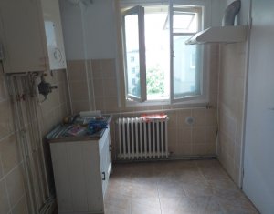 Appartement 4 chambres à vendre dans Cluj-napoca, zone Manastur