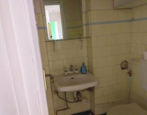 Appartement 4 chambres à vendre dans Cluj-napoca, zone Manastur