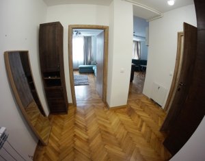 Appartement 4 chambres à louer dans Cluj-napoca, zone Centru