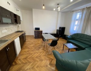 Appartement 4 chambres à louer dans Cluj-napoca, zone Centru