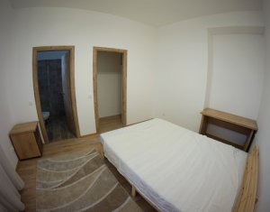 Appartement 4 chambres à louer dans Cluj-napoca, zone Centru