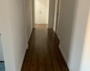 Appartement 4 chambres à vendre dans Cluj-napoca, zone Manastur