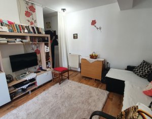 Lakás 2 szobák eladó on Floresti