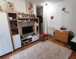 Lakás 2 szobák eladó on Floresti