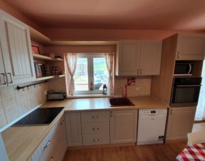 Lakás 3 szobák eladó on Floresti