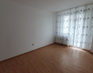 Lakás 2 szobák eladó on Floresti