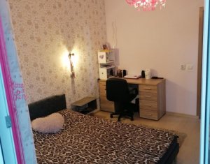 Lakás 3 szobák eladó on Floresti