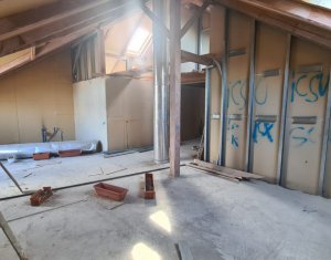 Lakás 4 szobák eladó on Cluj-napoca, Zóna Manastur