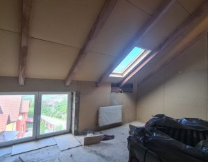 Lakás 4 szobák eladó on Cluj-napoca, Zóna Manastur