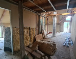 Lakás 4 szobák eladó on Cluj-napoca, Zóna Manastur