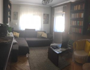Appartement 4 chambres à vendre dans Cluj-napoca, zone Manastur