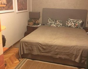 Appartement 4 chambres à vendre dans Cluj-napoca, zone Manastur