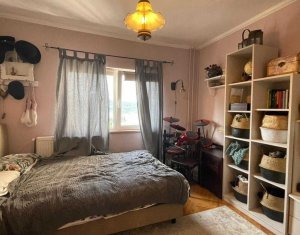 Appartement 4 chambres à vendre dans Cluj-napoca, zone Manastur