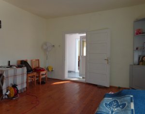 Ház 3 szobák eladó on Sannicoara