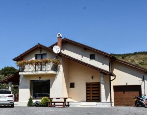 , 200m2 dans Baciu, zone Centru