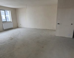 , 54m2 dans Floresti