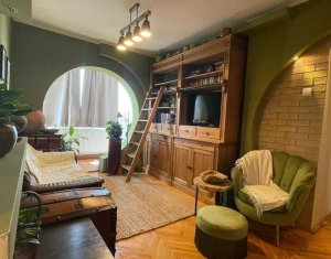 Lakás 4 szobák eladó on Cluj-napoca, Zóna Manastur