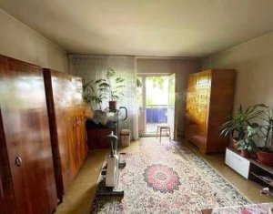 Lakás 4 szobák eladó on Cluj-napoca, Zóna Manastur