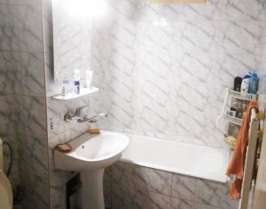 Lakás 4 szobák eladó on Cluj-napoca, Zóna Manastur