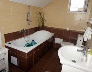 Maison 5 chambres à vendre dans Floresti