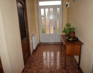 Maison 5 chambres à vendre dans Floresti