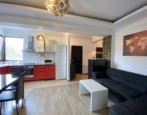 Appartement 3 chambres à louer dans Cluj-napoca, zone Plopilor
