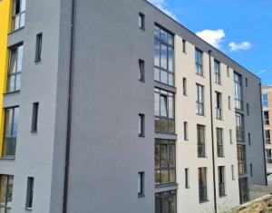 Appartement 3 chambres à vendre dans Baciu, zone Centru