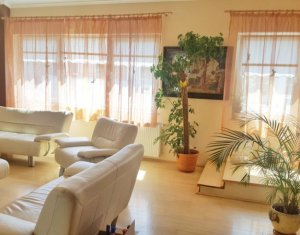 Lakás 4 szobák kiadó on Cluj-napoca, Zóna Centru